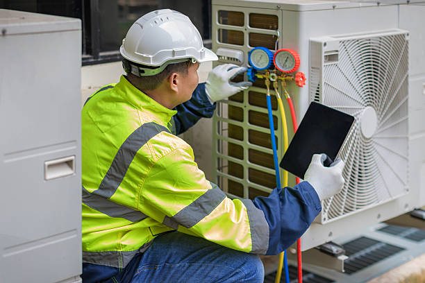 Professional Hvac technician working in Pharr, TX